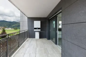 HEVO: THE FIRST WALL-MOUNTED PELLET BOILER